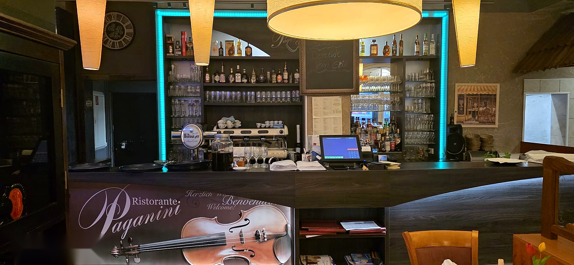 Bar des Ristorante Paganini mit Wortmarke und stilisierter Violine